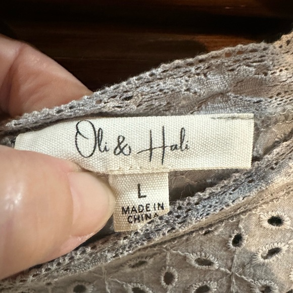 Oli & Hali top - Picture 7 of 15